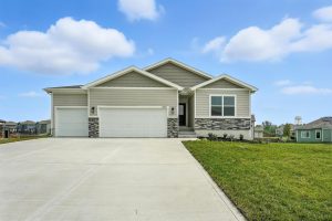 Lot 114MN 4421 SW Grindstone Cir Serenade Craftsman Front Elevation